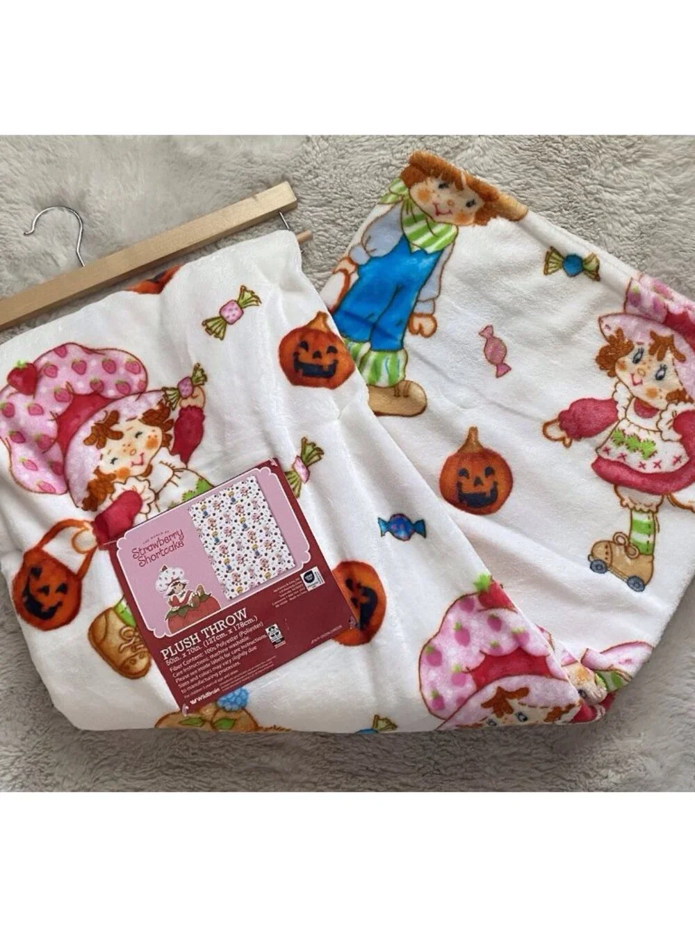 Strawberry Shortcake Huckleberry Pie Raspberry Tart Halloween Throw Blanket NEW